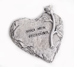 Sírdísz polirezin szív+rózsa  8*7 cm
