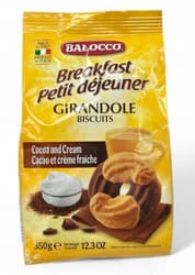 Balocco Girandole shortbread biscuits with fresh cream and chocolate