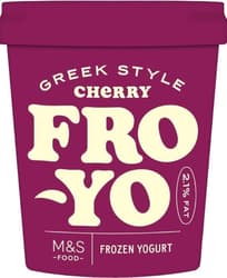 Marks & Spencer Csökkentett zsírtartalmú görög jellegű fagyasztott joghurt cseresznyeszósszal