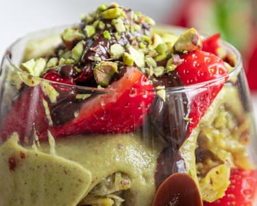 Dubai Strawberry Dessert