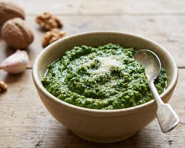 Zöldségzöld pesztó | Maradékmentő recept 10 perc alatt