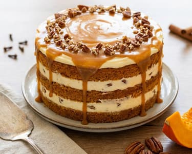 Sütőtökös torta krémsajttal, pekándióval és karamellel