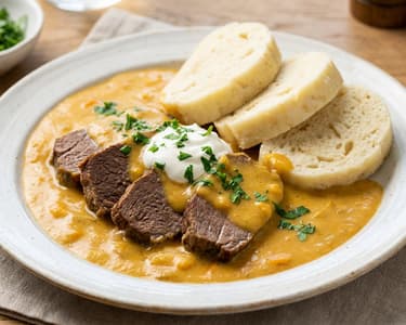 Klasszikus vadas marha | Házi zsemlegombóccal