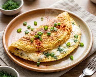 Hungarian-style dill and cottage cheese skillet omelette | Creamy weekend breakfast