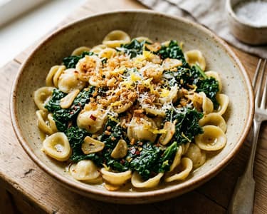 Fodros keles orecchiette | Toszkán fokhagymás tészta