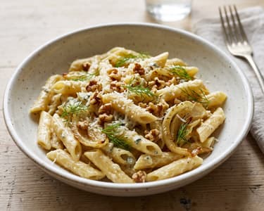 Krémes édesköményes penne | Gorgonzolával és pirított dióval