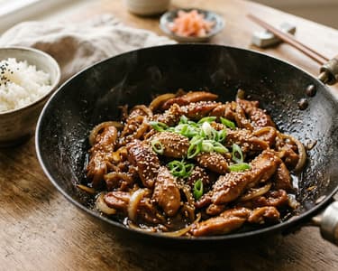 Japán Shogayaki csirke wokban | 20 perces vacsora