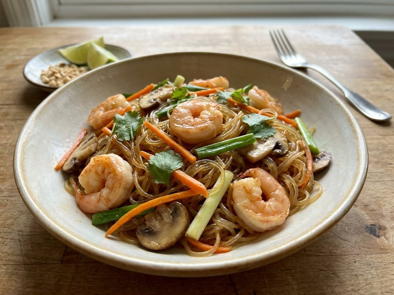 Miến Xào Tôm | Vietnamese Stir-Fried Glass Noodles with Prawns