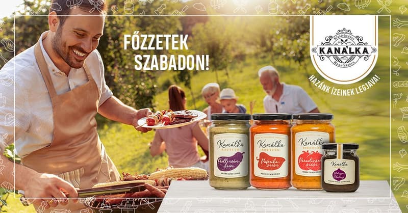 Kanálka Spoon of red onion chutney