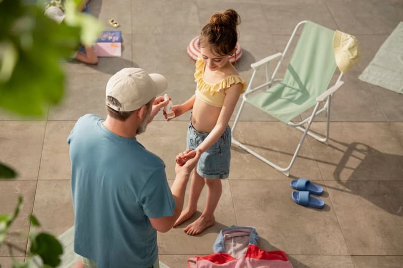 NAÏF Mineral Sunscreen Spray SPF 50 