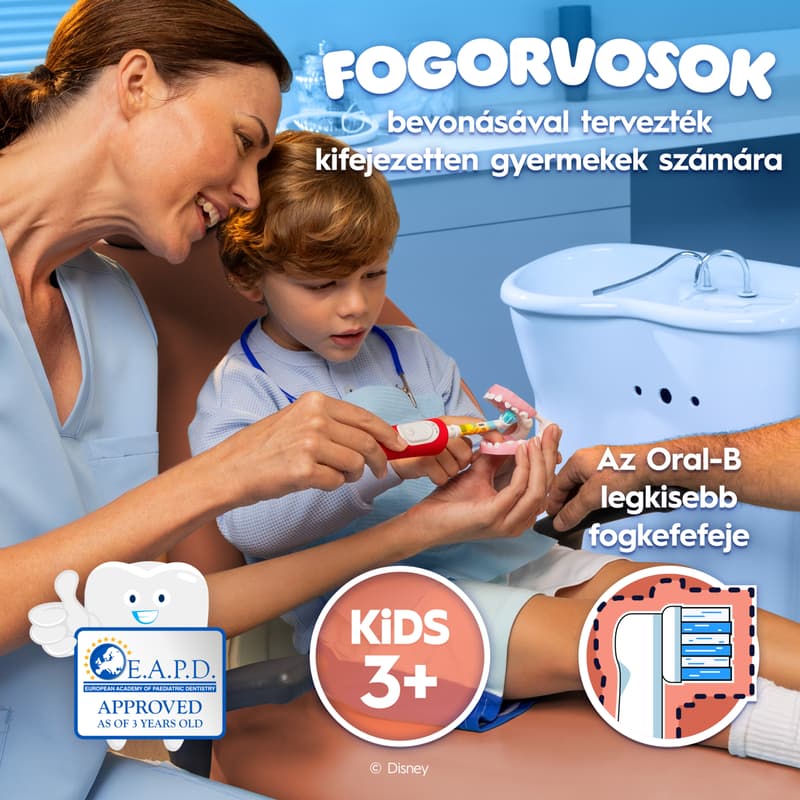 Oral-B Pro Kids Elektromos Fogkefe, Oroszlánkirály, Utazótokkal