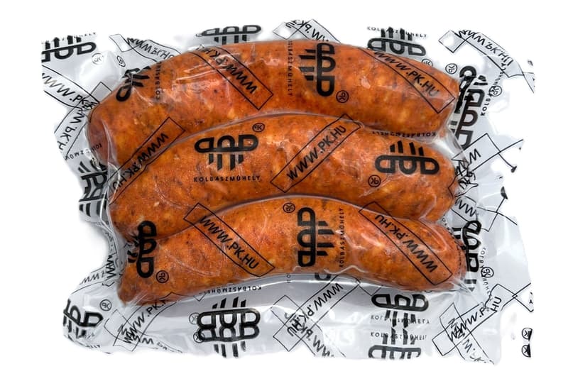 Pork sausage with dried tomato