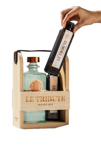 Le Tribute gin 43% 0.7l + 2 db Tonic water 0.2l fa dobozban