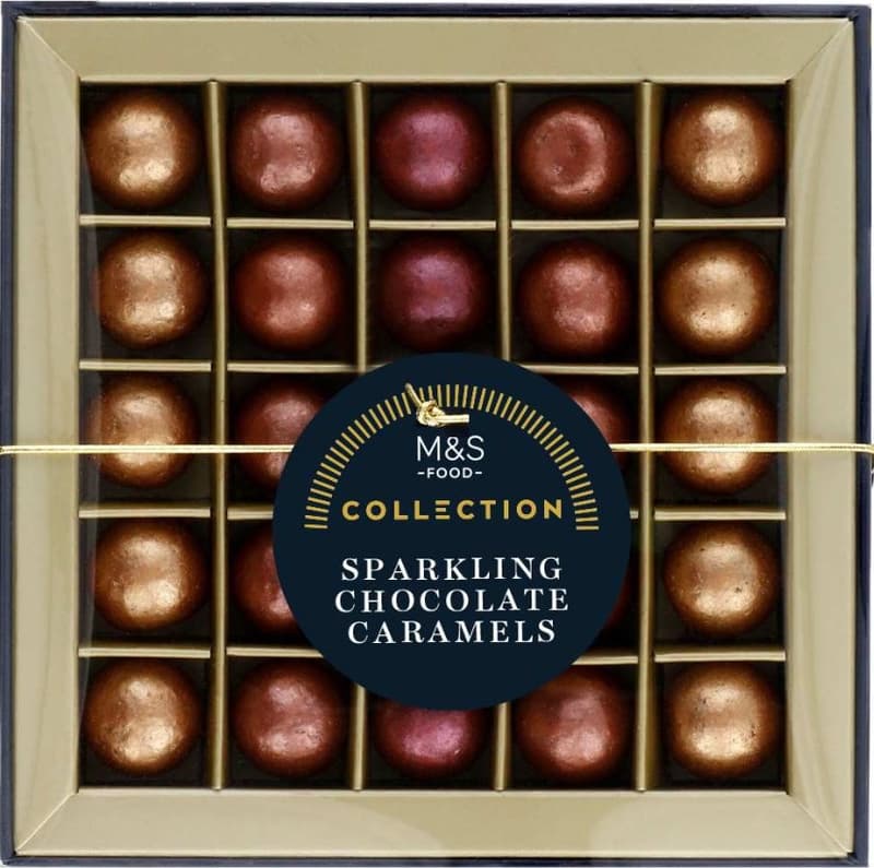 Marks & Spencer Ét- és tejcsokoládé pralinék különböző töltelékekkel, ehető csillámporral