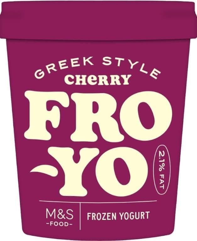 Marks & Spencer Csökkentett zsírtartalmú görög jellegű fagyasztott joghurt cseresznyeszósszal