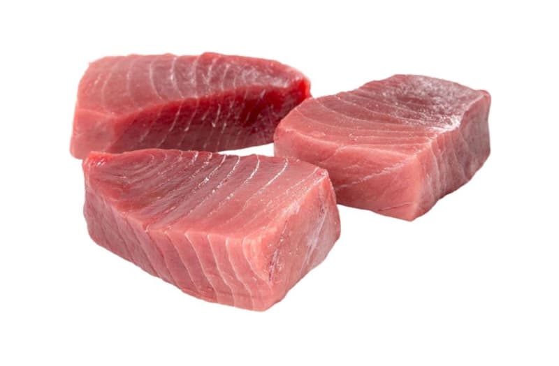 Red tuna pieces