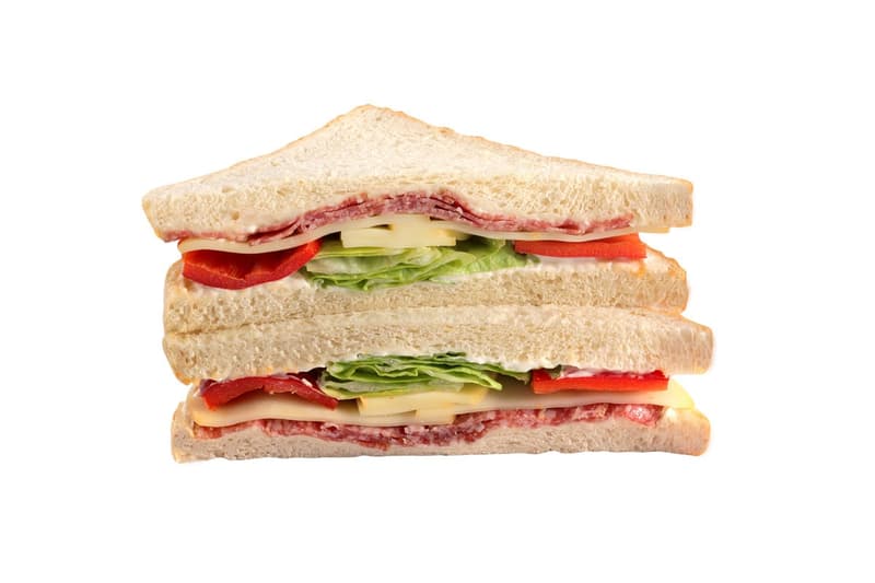 Khell-food téliszalámis szendvics füstölt mozzarellával