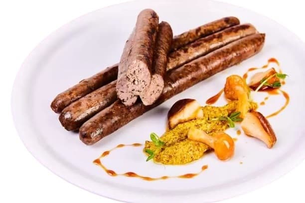 Mesterszakács Manufaktúra Sörös-káposztás grillkolbász sous vide