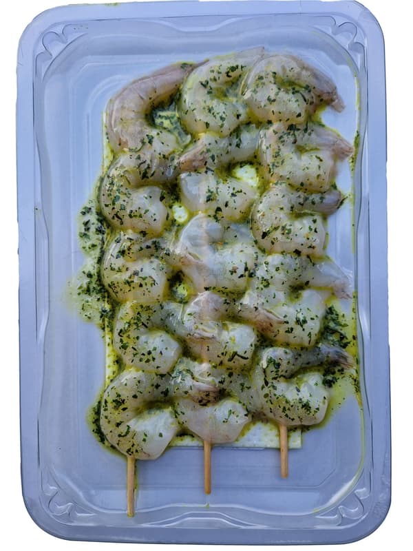 Garlic shrimps skewers