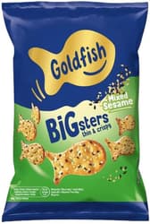 Crackers with sesame seeds