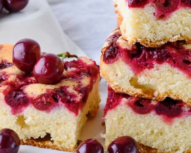 Nosztalgia tejfölös-cseresznyés pite