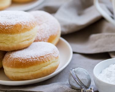 Farsangi szalagos fánk