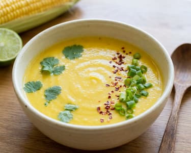 Vegán, gluténmentes, laktózmentes kukoricakrémleves