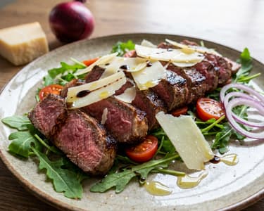 Könnyű, karácsonyi marhasült saláta