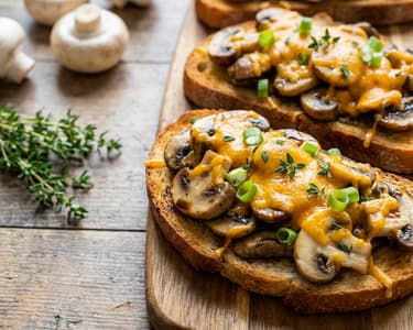 Cheddaros-sült gombás bruschetta