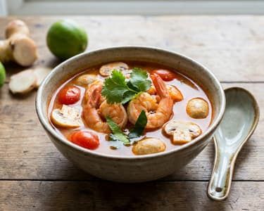 Tom Yum Goong (Csípős-savanyú thai garnélaleves)