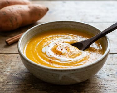 Kókuszos édesburgonya-krémleves