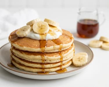 Joghurtos amerikai palacsinta banánnal