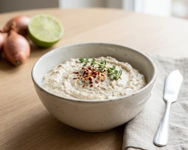 Szardíniakrém lime-mal és kakukkfűvel