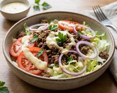 Burger saláta | Gyors és egészséges ebéd