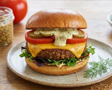 Vegán burger kapor-mustár öntettel