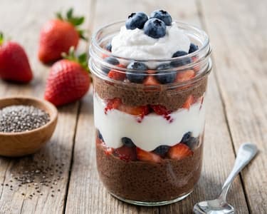 Egészséges gyümölcsös chia pohár
