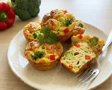 Egg Muffins with Broccoli and Bell Pepper | Healthy Breakfast