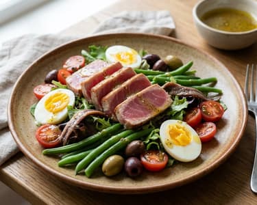 Niçoise Salad with Red Tuna