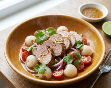 Pork tenderloin salad with lychee
