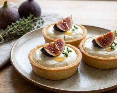 Fig tarts with thyme cream