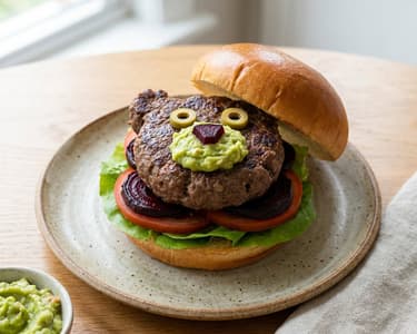 Medve burger sült céklával és guacamoléval