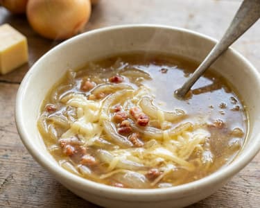 Onion soup with bacon and cheese