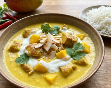 Csirkés curry mangóval | Egzotikus és krémes vacsora