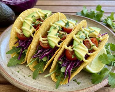 Vegetáriánus taco lime-os majonézzel