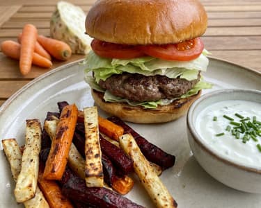 Burger zöldséghasábokkal