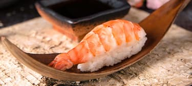 Ebi nigiri - garnélarák nigiri