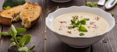 Fokhagymakrémleves