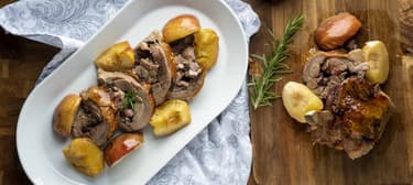 Rozmaringos comb almával sütve