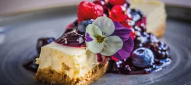 Sajttorta bogyós gyümölcsökkel