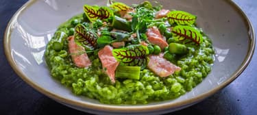 Zöldborsó rizottó, lazaccal, spárgával